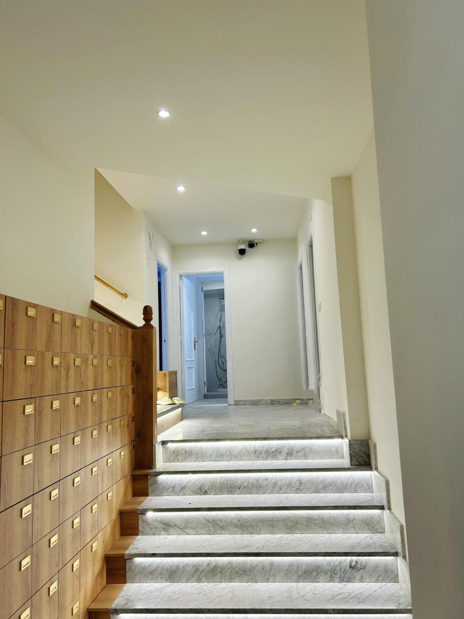 Unplan Hostel Madrid Exterior photo