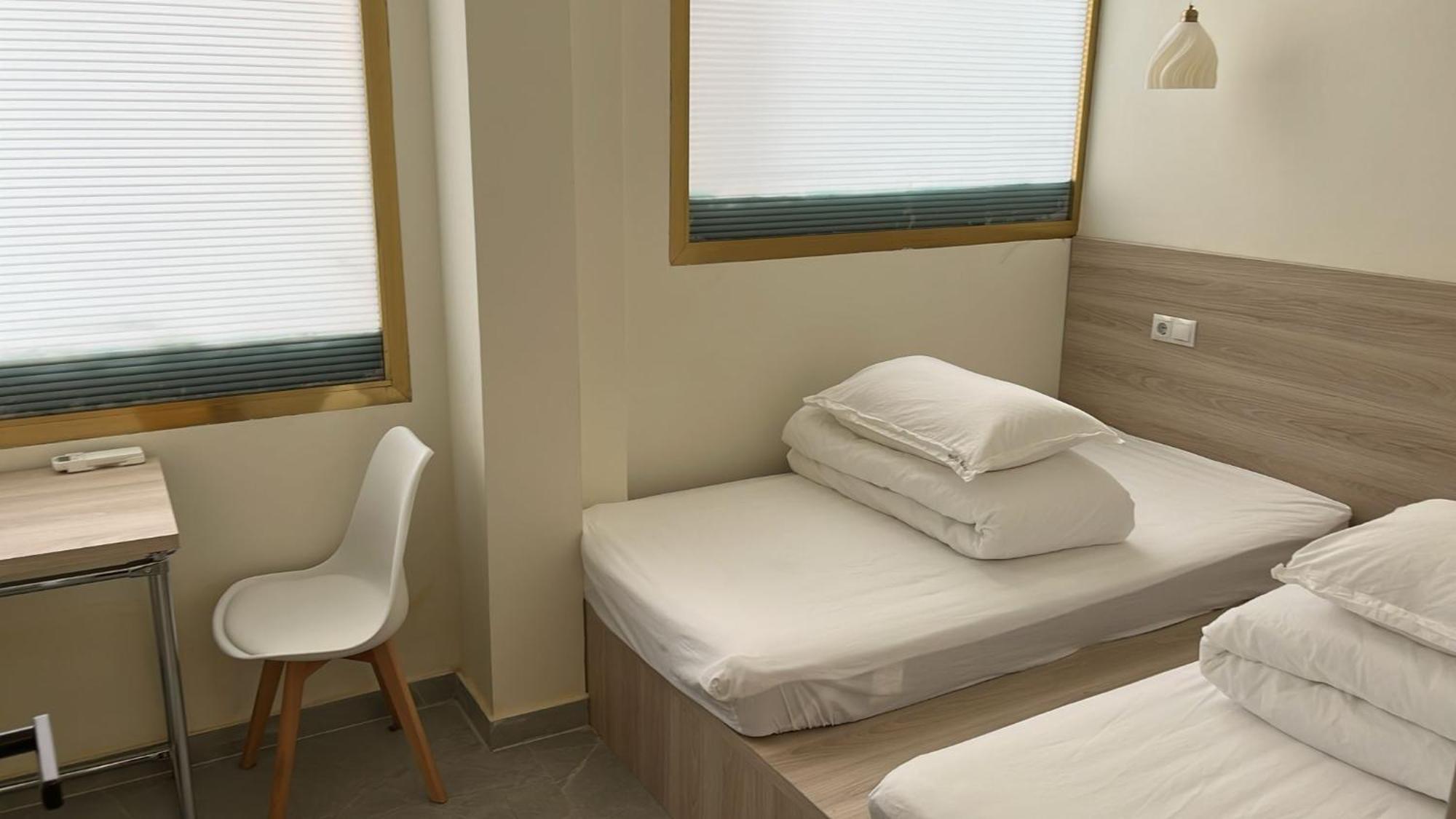 Unplan Hostel Madrid Exterior photo